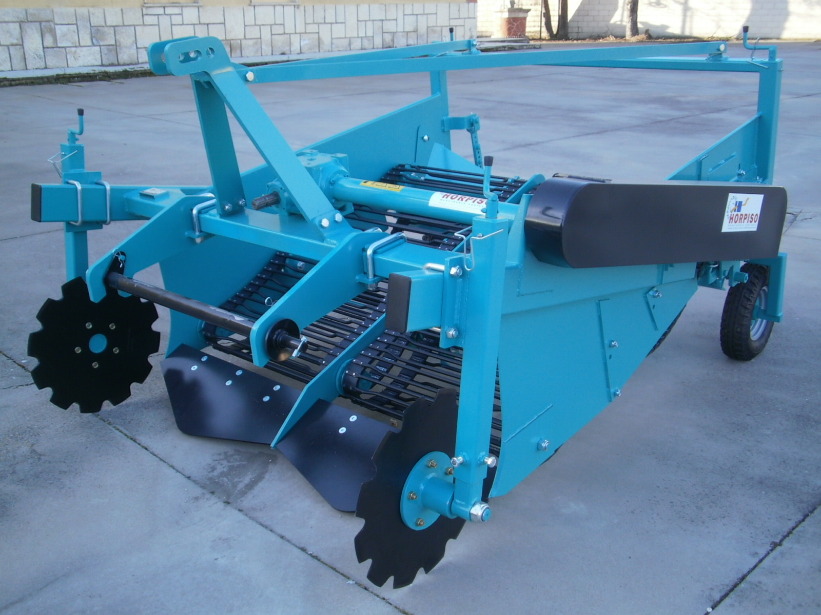 ARRANCADORA DE PATATAS 2 Y 4 FILAS.