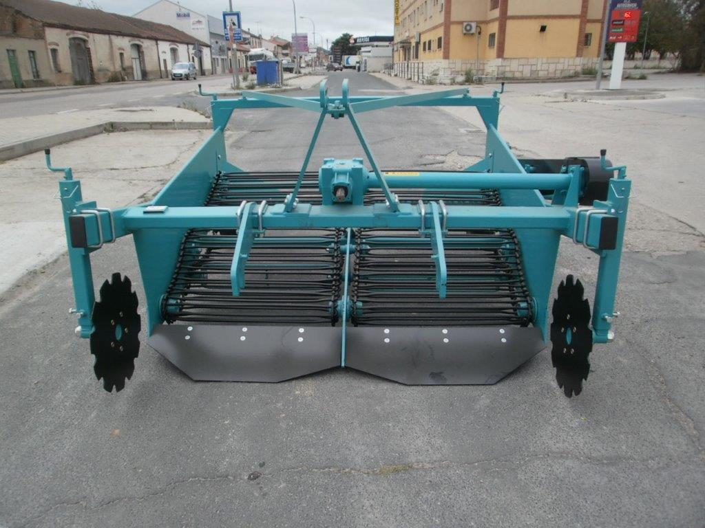 ARRANCADORA DE PATATAS 2 Y 4 FILAS.